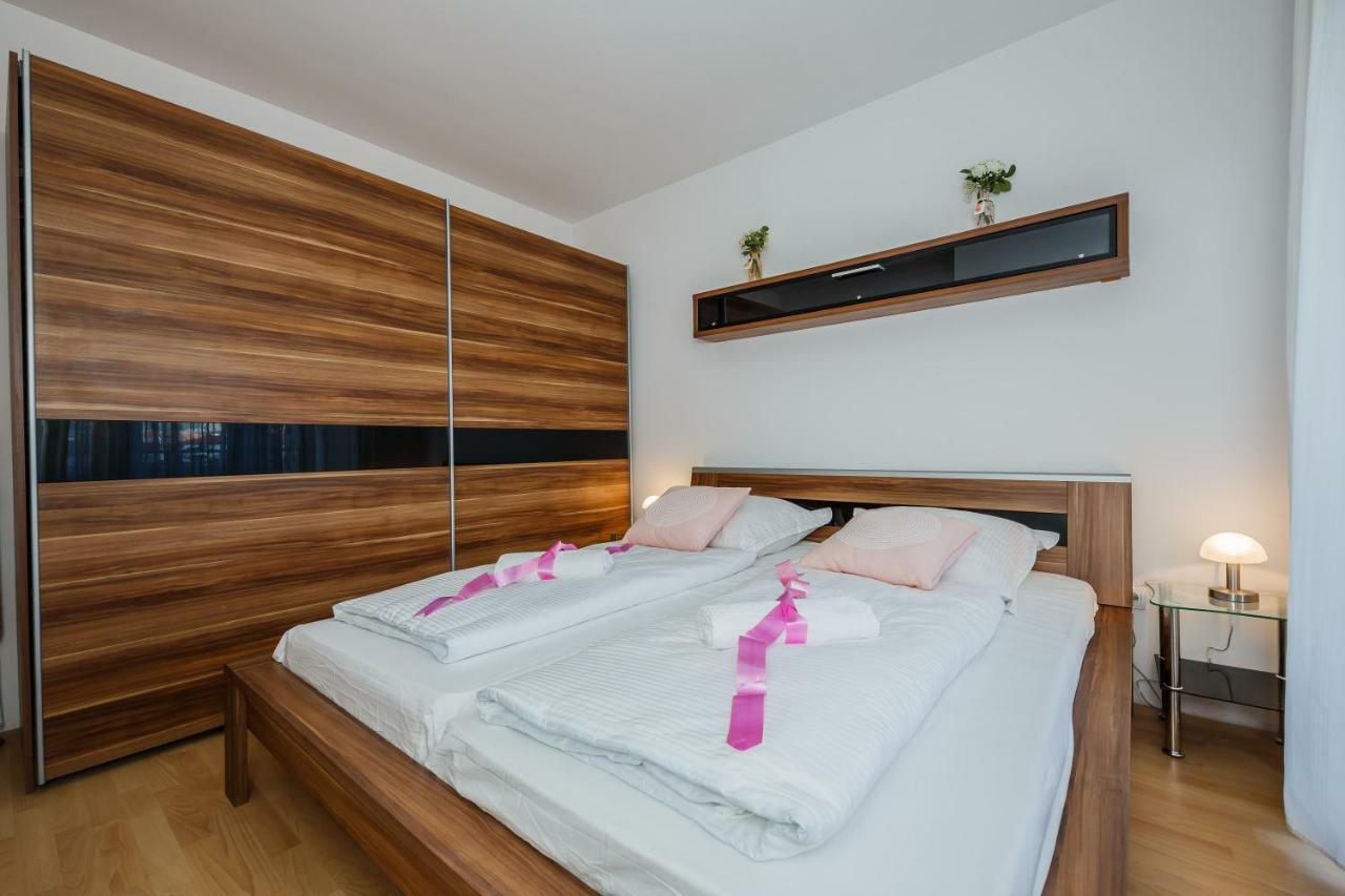 Apartman Lucija Kaštela Eksteriør bilde