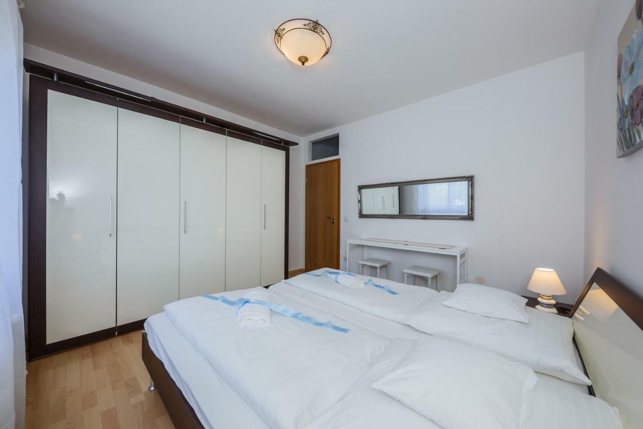Apartman Lucija Kaštela Eksteriør bilde