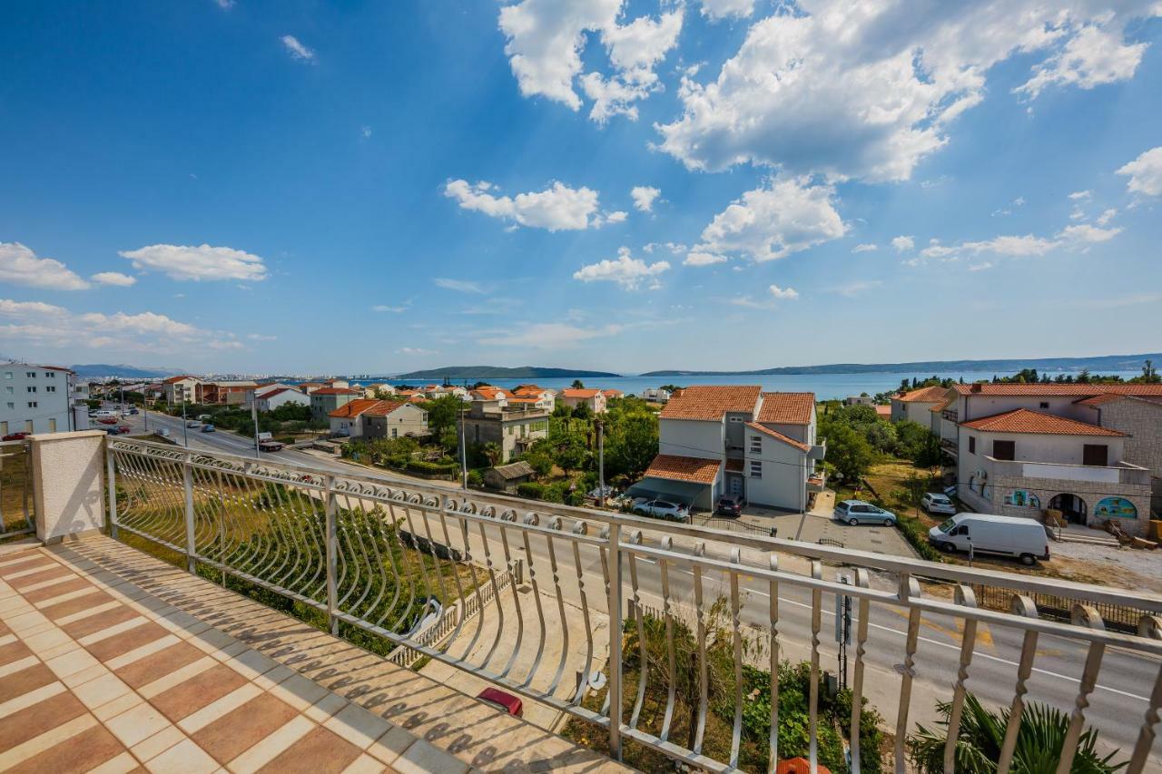 Apartman Lucija Kaštela Eksteriør bilde