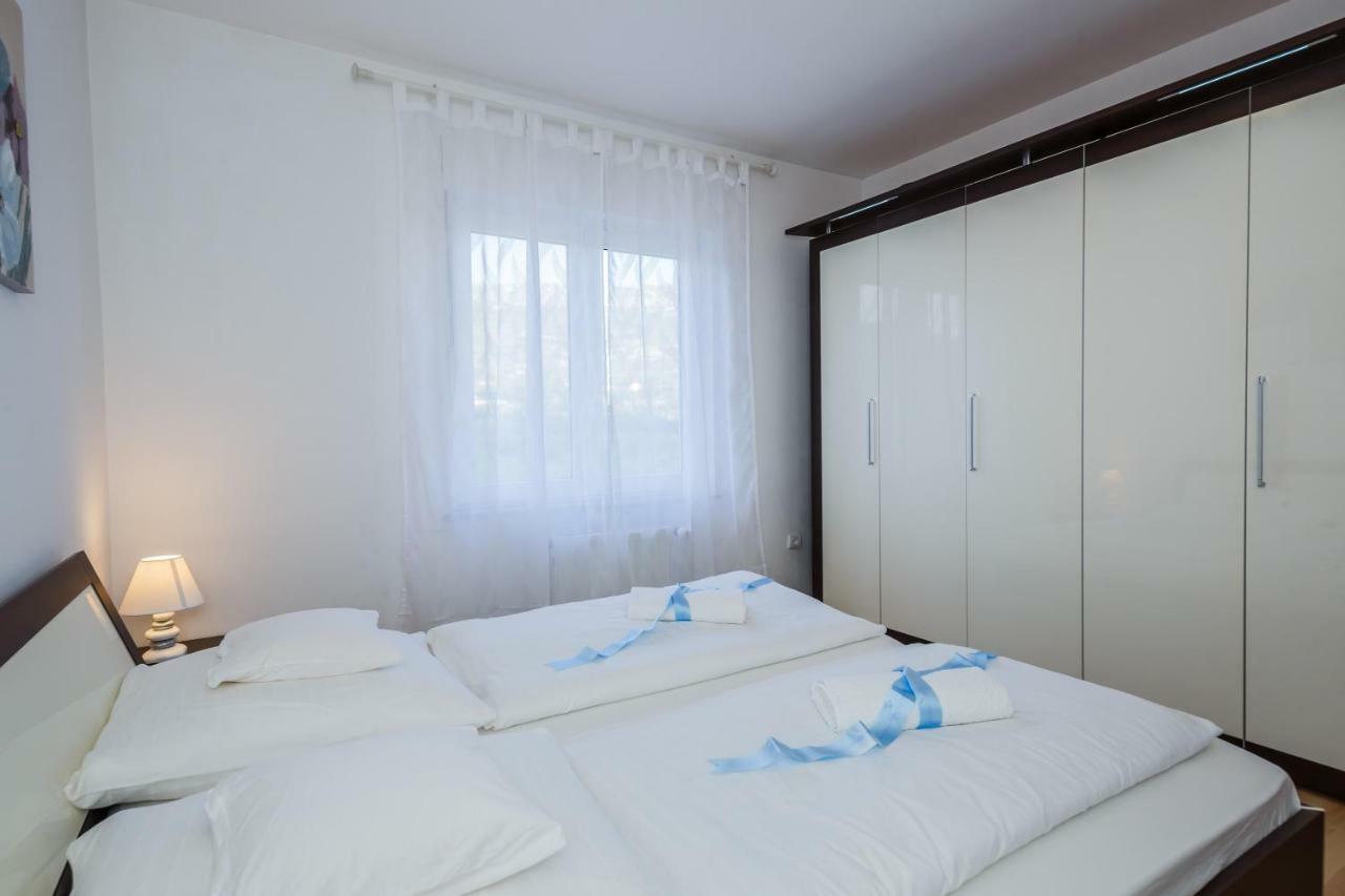 Apartman Lucija Kaštela Eksteriør bilde