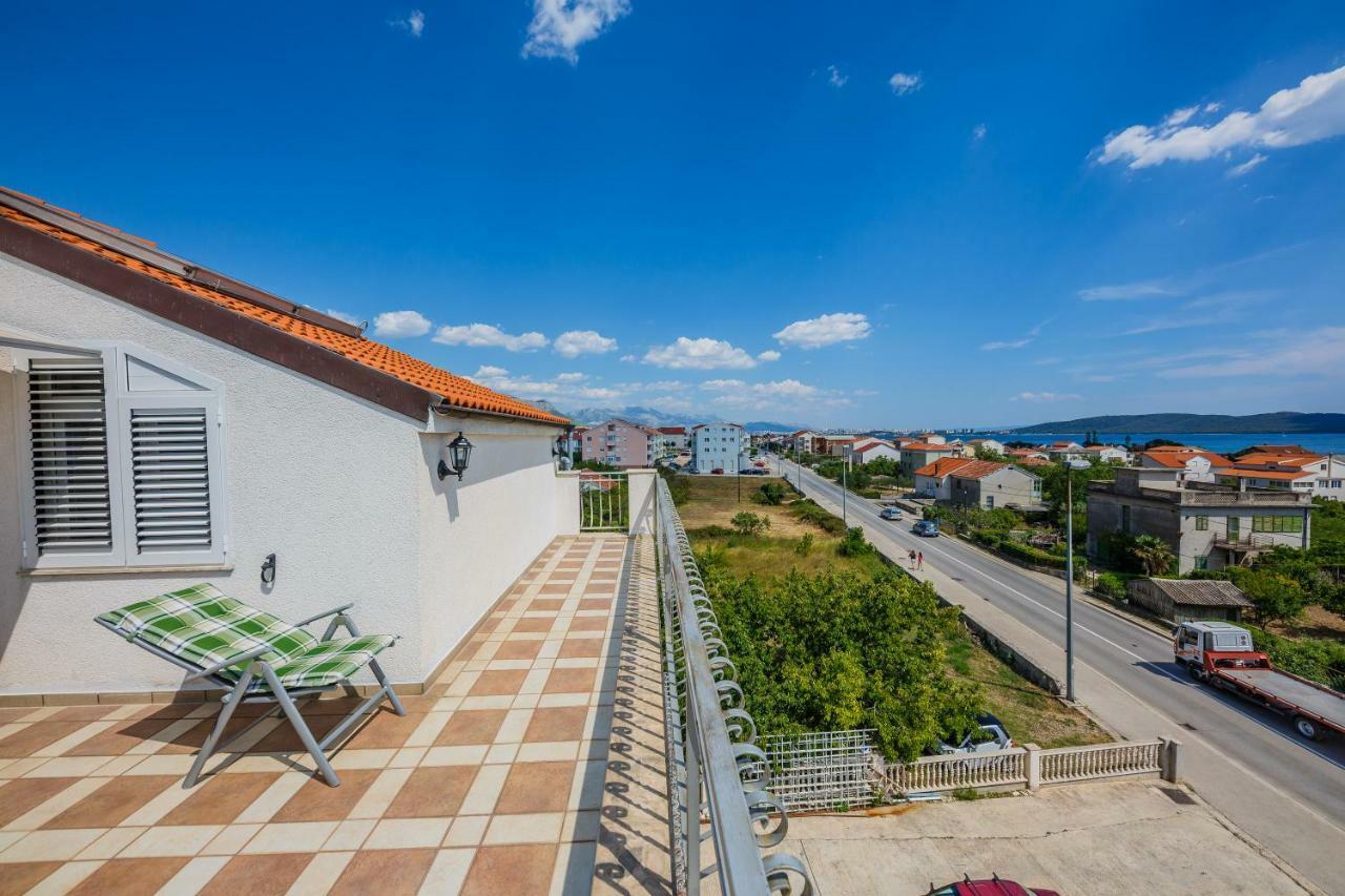 Apartman Lucija Kaštela Eksteriør bilde